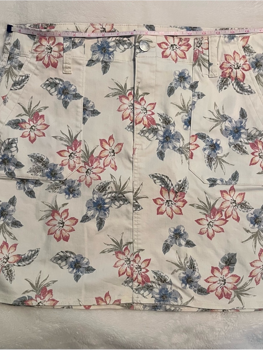 Floral Print Cotton-Blend Women’s Shorts — Cream with Coral & Blue Flowers
